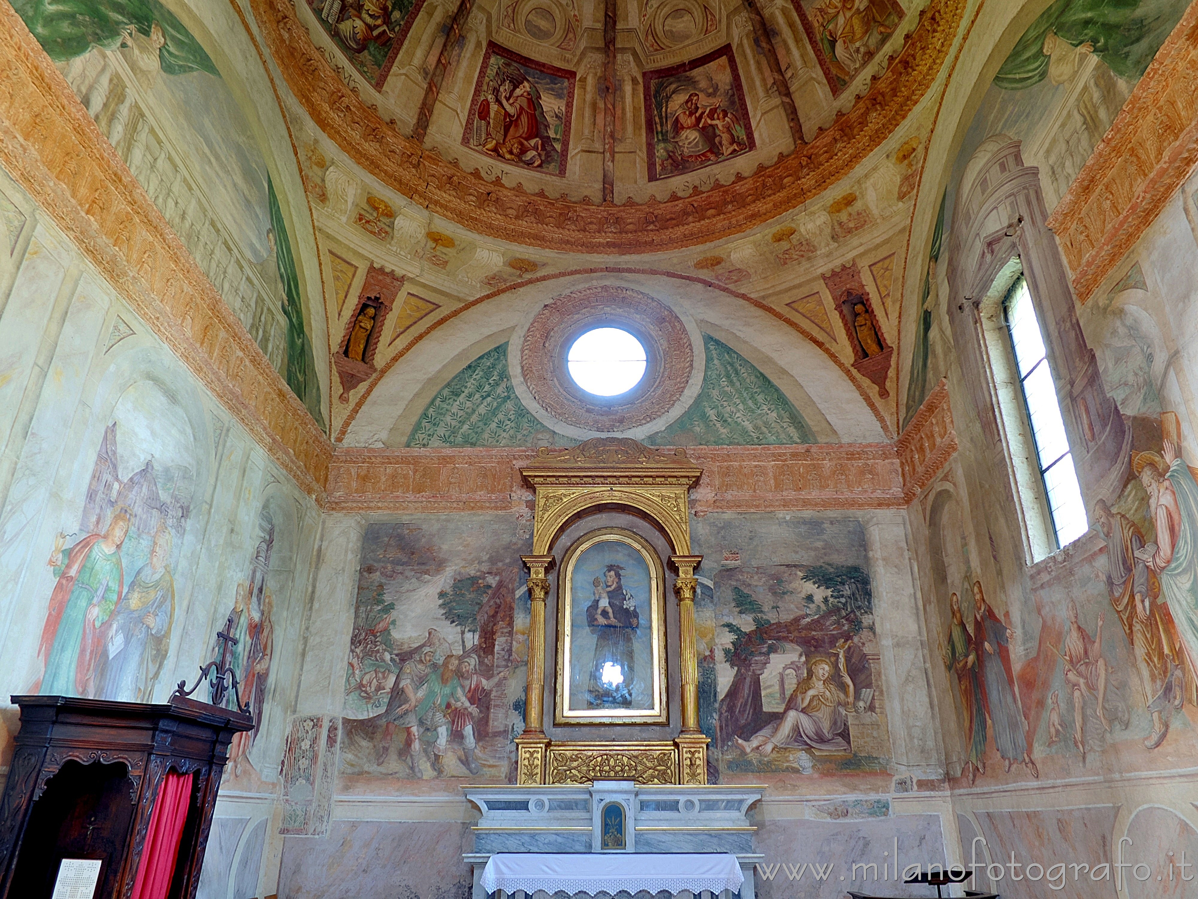 Castelleone (Cremona, Italy) - Chapel of the Holy Spirit in the  of the Church of St. Mary in Bressanoro - Full resolution picture